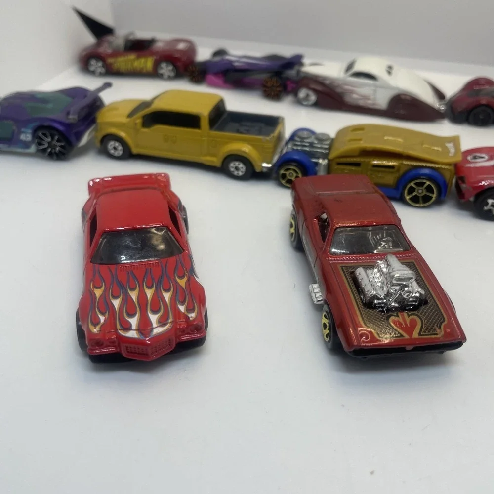 Lot Of 15 Hotwheels 1970 Camaro‎ 1970 Dodge, 1978 Auburn 852